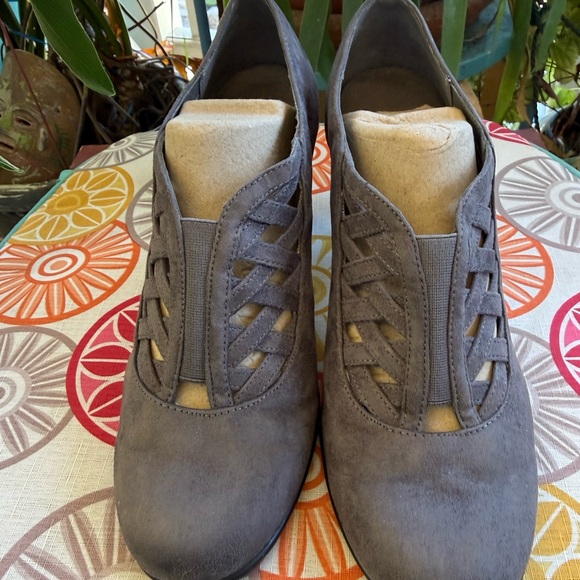 AEROSOLES Gray Women's Heels - Picture 3 of 8